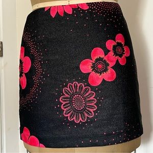Vintage Express Stretch Side Zip Floral Mini Skirt